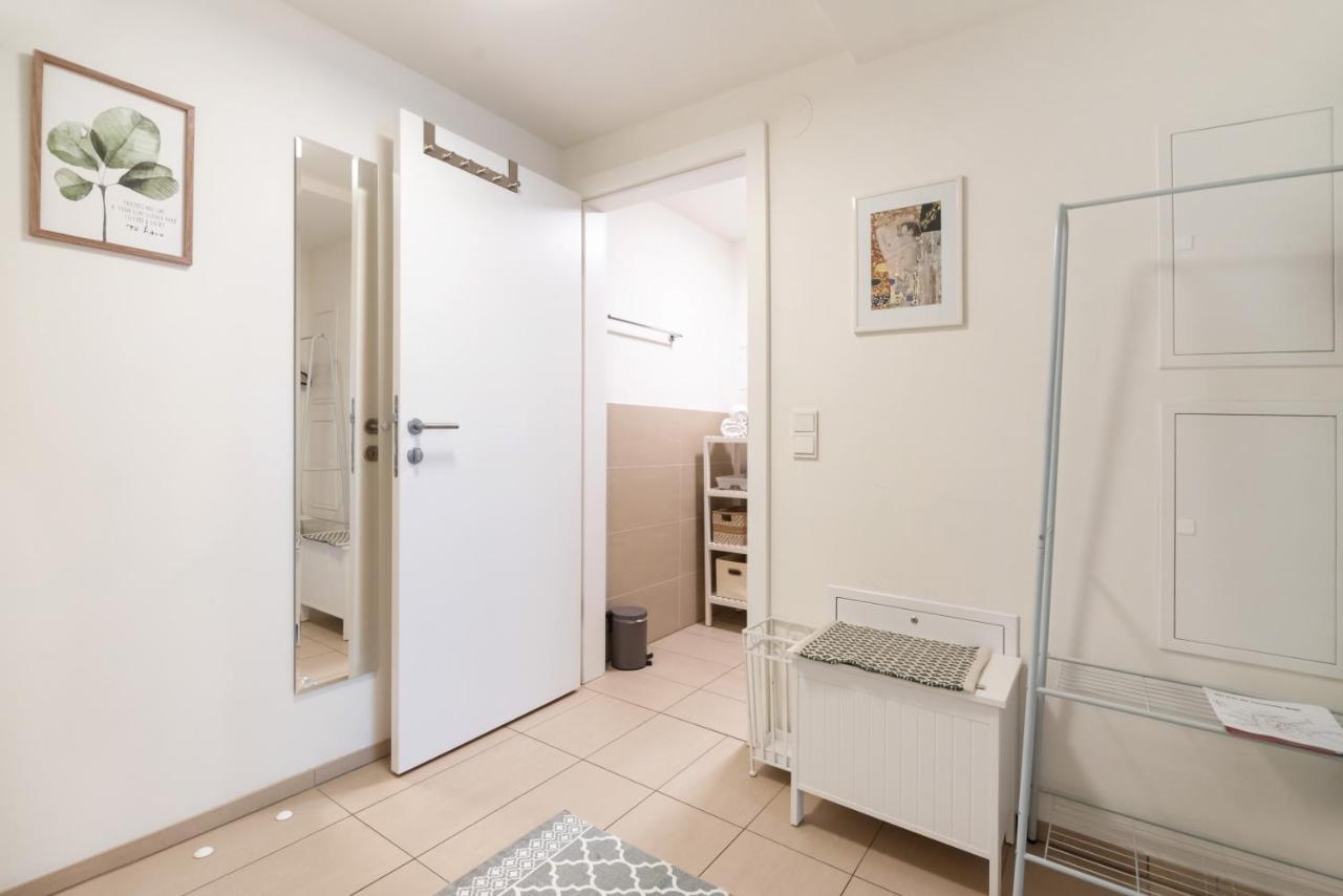 Quiet And Cozy Apartment Next To Mariahilfer Strasse And Naschmarkt With Ac, Minimum 30 Nights 维也纳 外观 照片