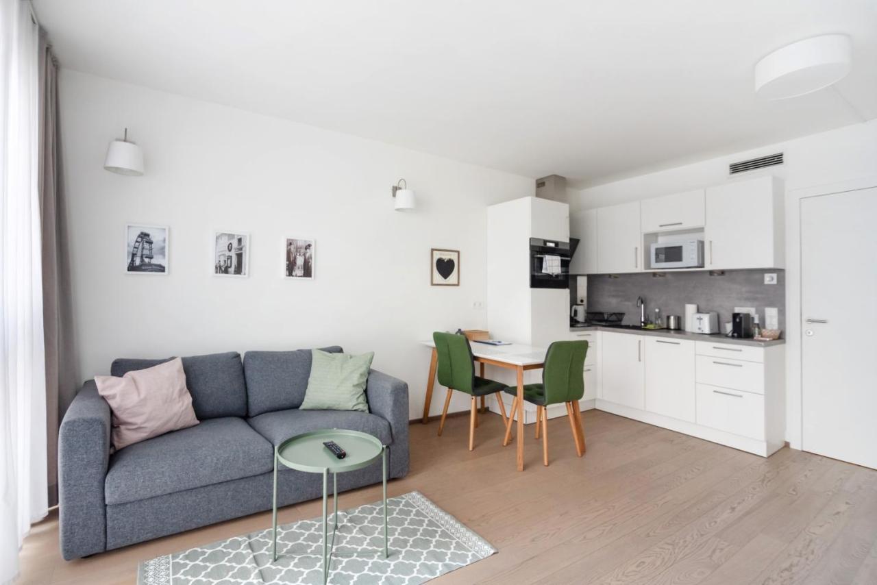 Quiet And Cozy Apartment Next To Mariahilfer Strasse And Naschmarkt With Ac, Minimum 30 Nights 维也纳 外观 照片