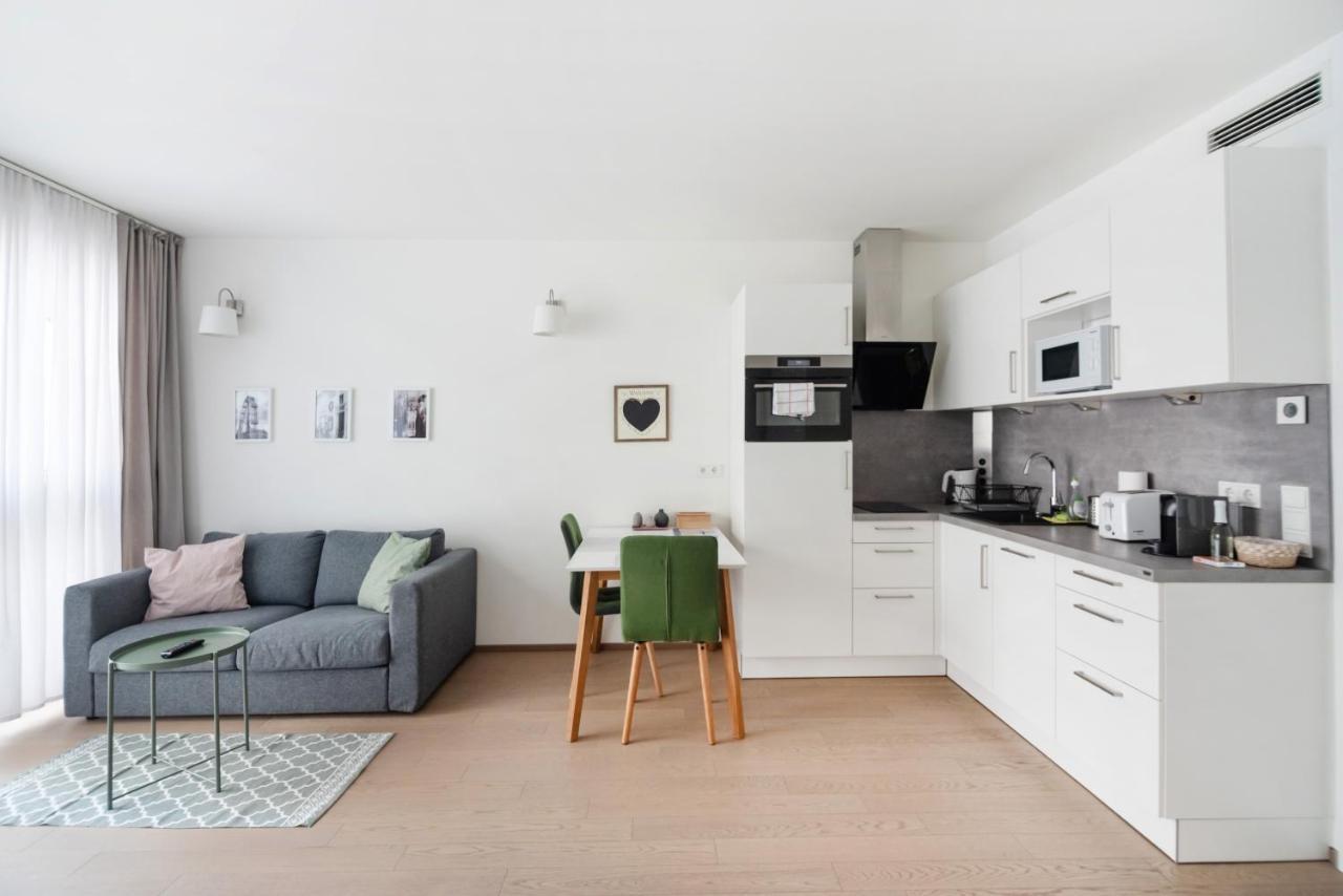 Quiet And Cozy Apartment Next To Mariahilfer Strasse And Naschmarkt With Ac, Minimum 30 Nights 维也纳 外观 照片