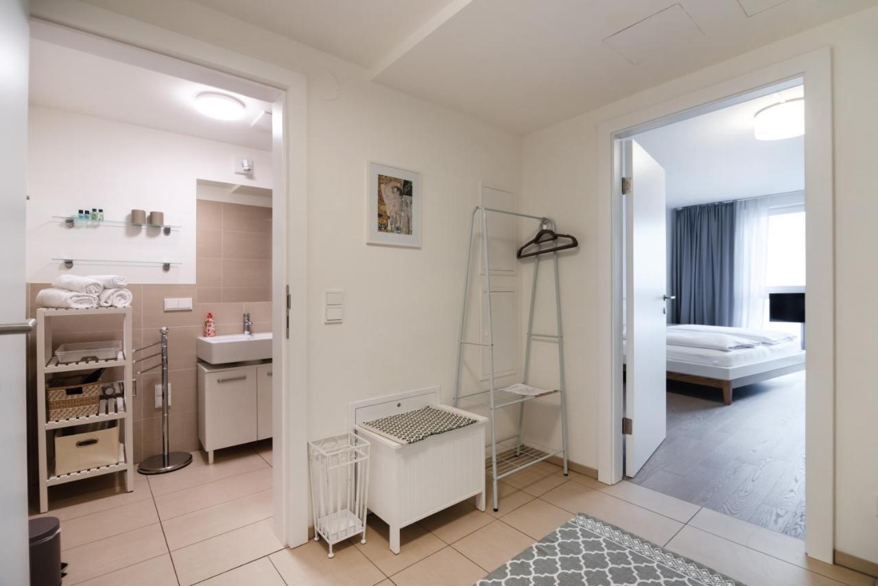 Quiet And Cozy Apartment Next To Mariahilfer Strasse And Naschmarkt With Ac, Minimum 30 Nights 维也纳 外观 照片