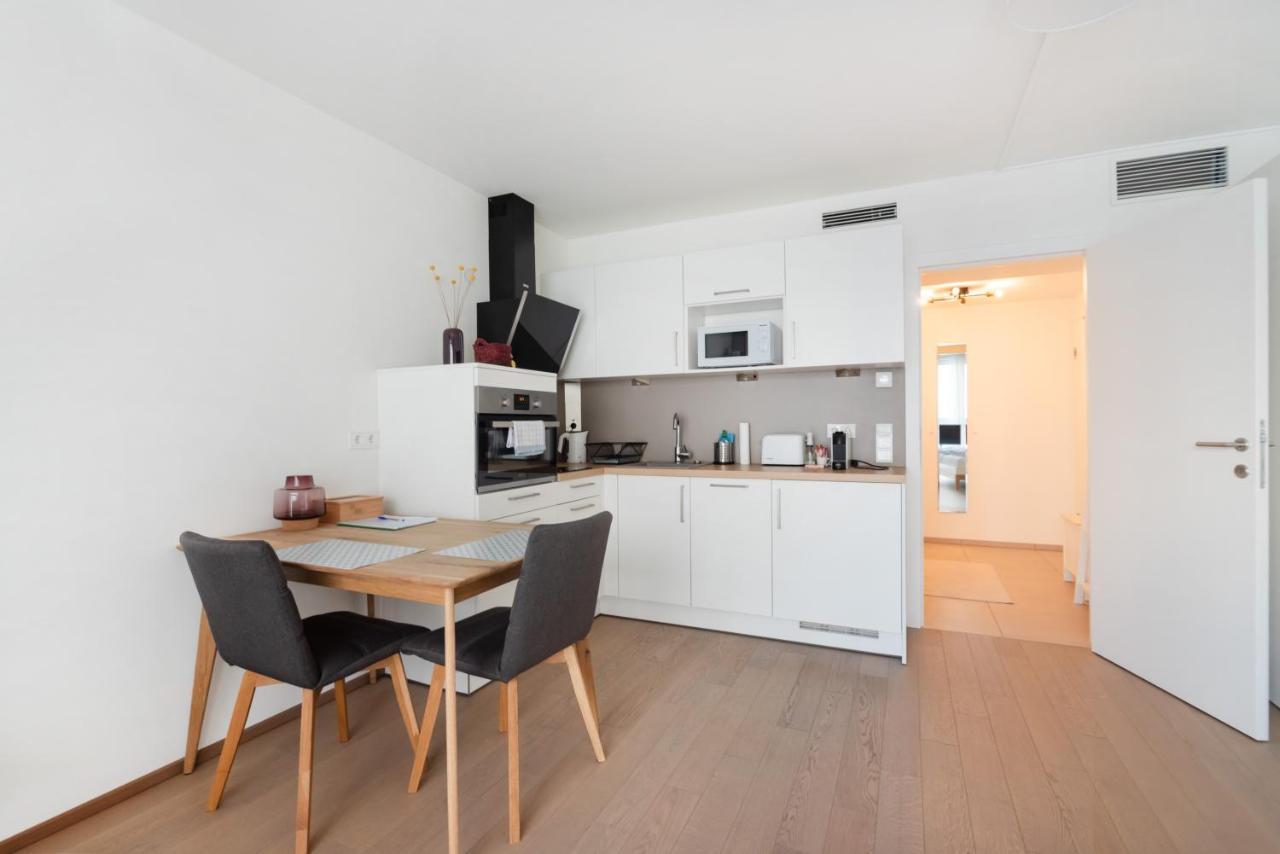 Quiet And Cozy Apartment Next To Mariahilfer Strasse And Naschmarkt With Ac, Minimum 30 Nights 维也纳 外观 照片