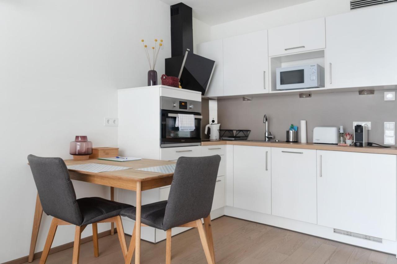 Quiet And Cozy Apartment Next To Mariahilfer Strasse And Naschmarkt With Ac, Minimum 30 Nights 维也纳 外观 照片